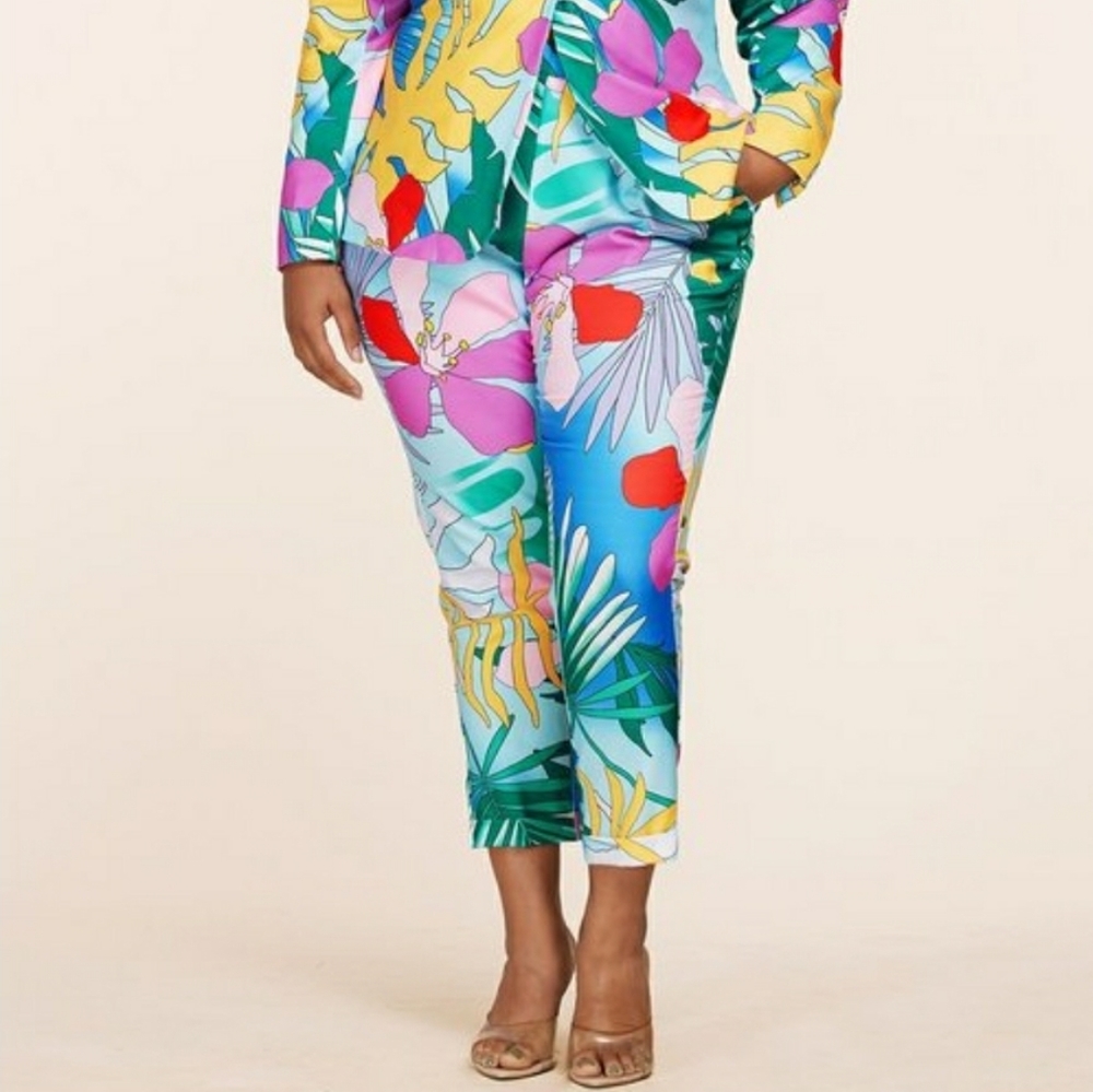Floral Print Pantsuit - Picture 4 of 7
